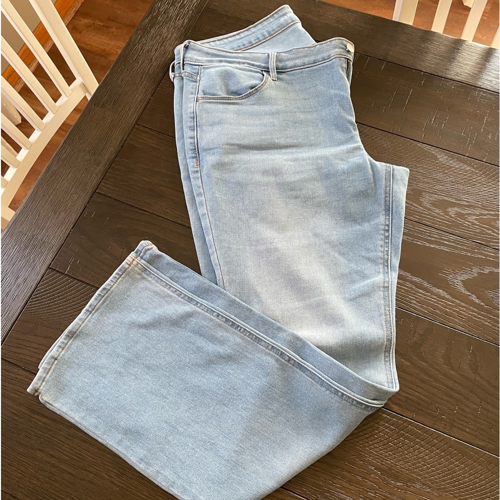 2 PAIR Old Navy mid-rise kicker boot cut 16